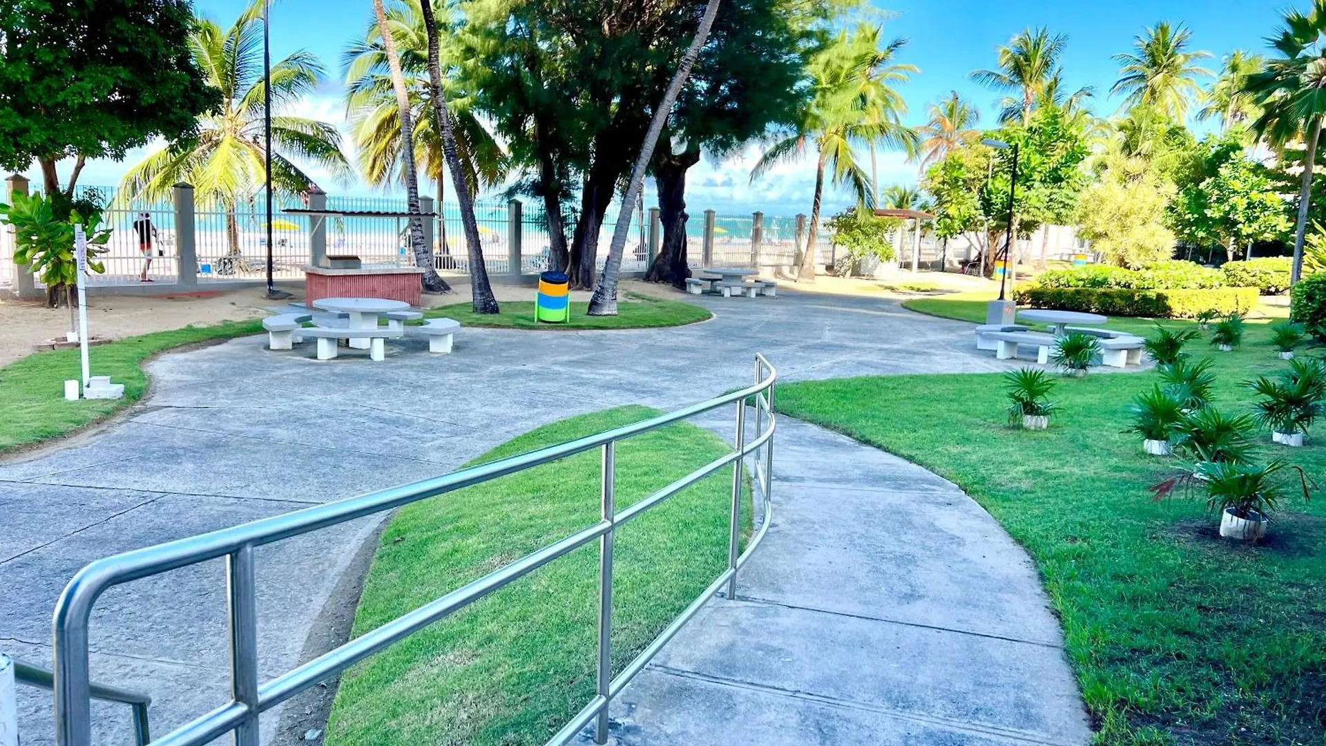 Ocean View Apt On Isla Verde In A 14Th Floor San Juan Apartment
